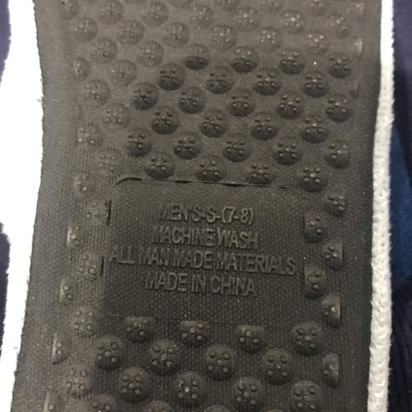 Dallas Cowboys Youth Sweatshirt Size M (10-12) & new slippers 7/8 - Picture 5 of 5